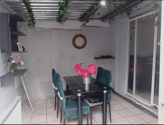 2 BEDROOM HOUSE FOR SALE IN THE HAGUE